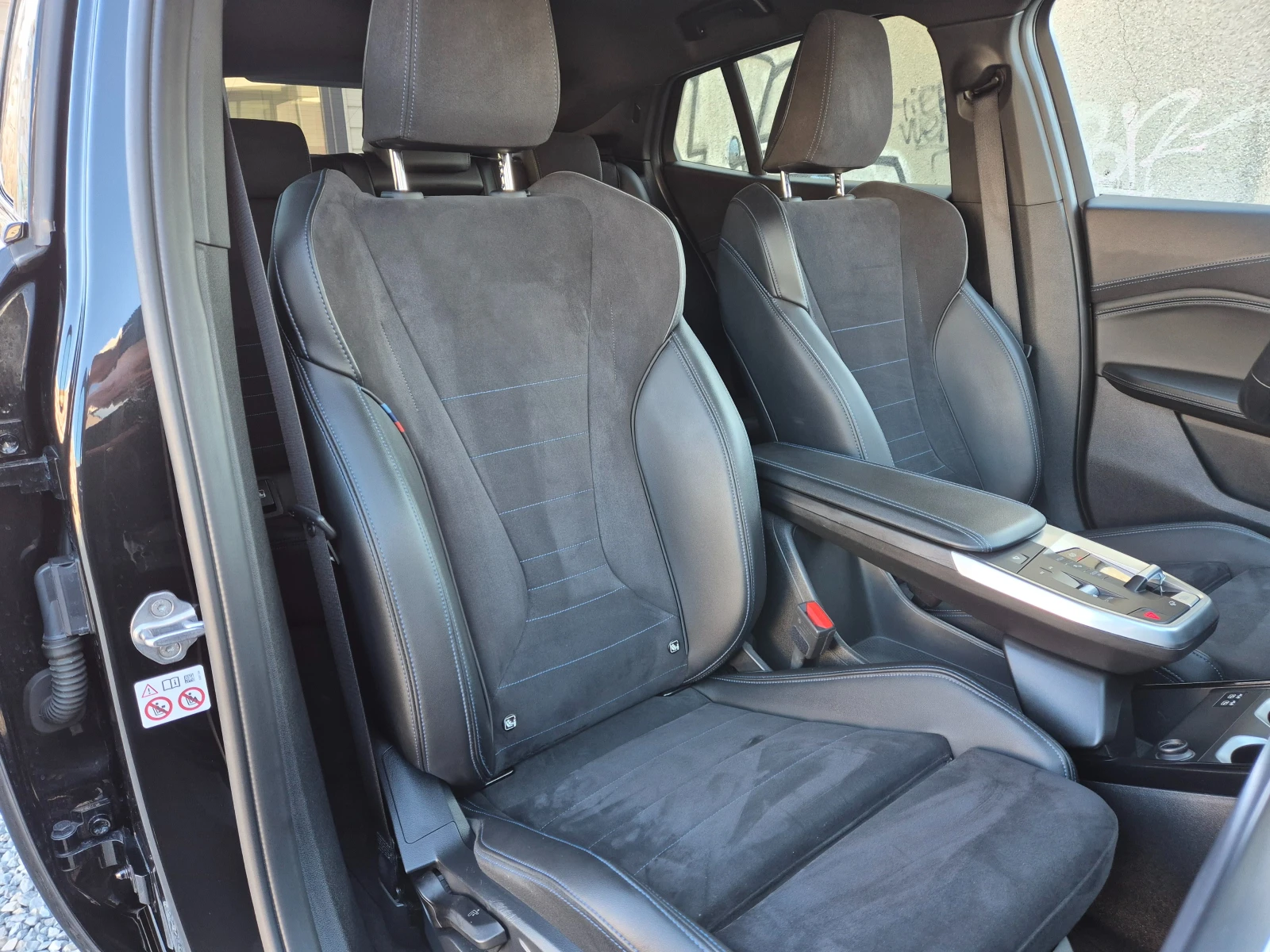 BMW iX2 E-DRIVE 20M SPORT-HUD-360 CAM-SHADOW LINE-�������� | Mobile.bg � ����������� 12