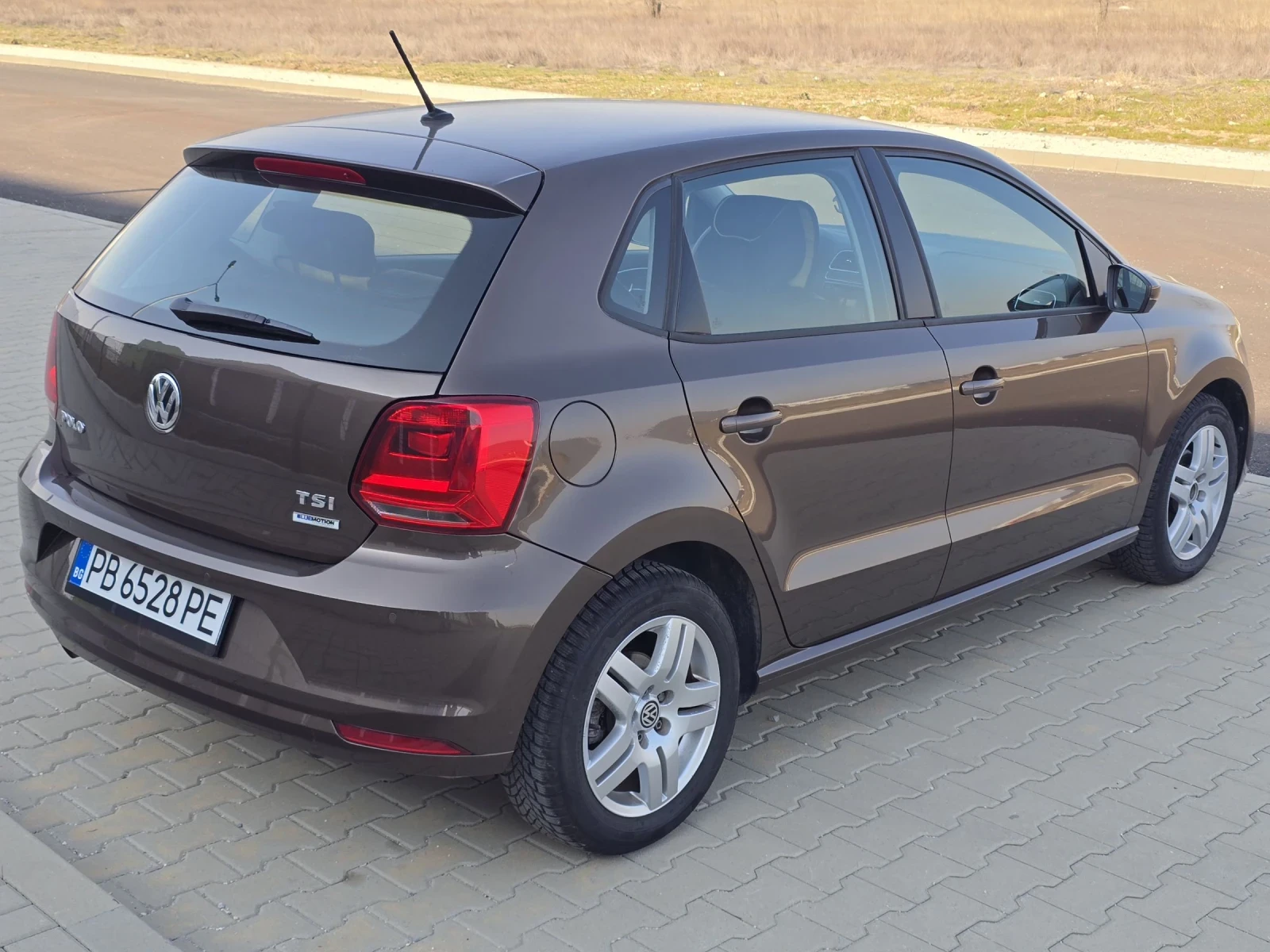 VW Polo 1.2БЕНЗИН/4ЦИЛИНДЪРА/130000КМ - изображение 5