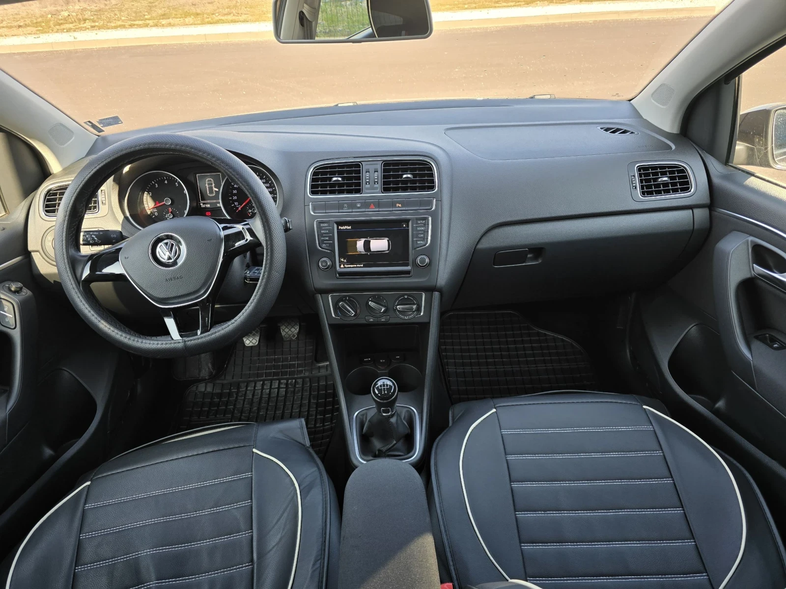 VW Polo 1.2БЕНЗИН/4ЦИЛИНДЪРА/130000КМ, снимка 11 - Автомобили и джипове - 53713269