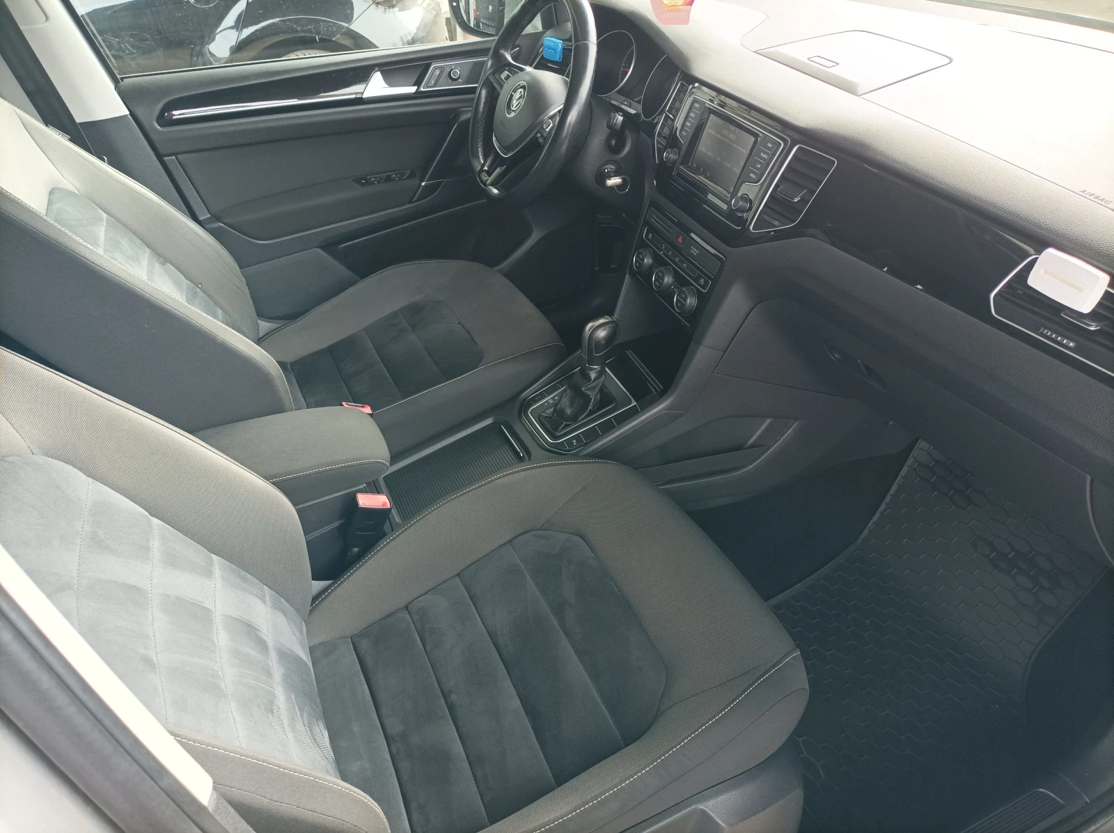 VW Sportsvan, снимка 11 - Автомобили и джипове - 53787557