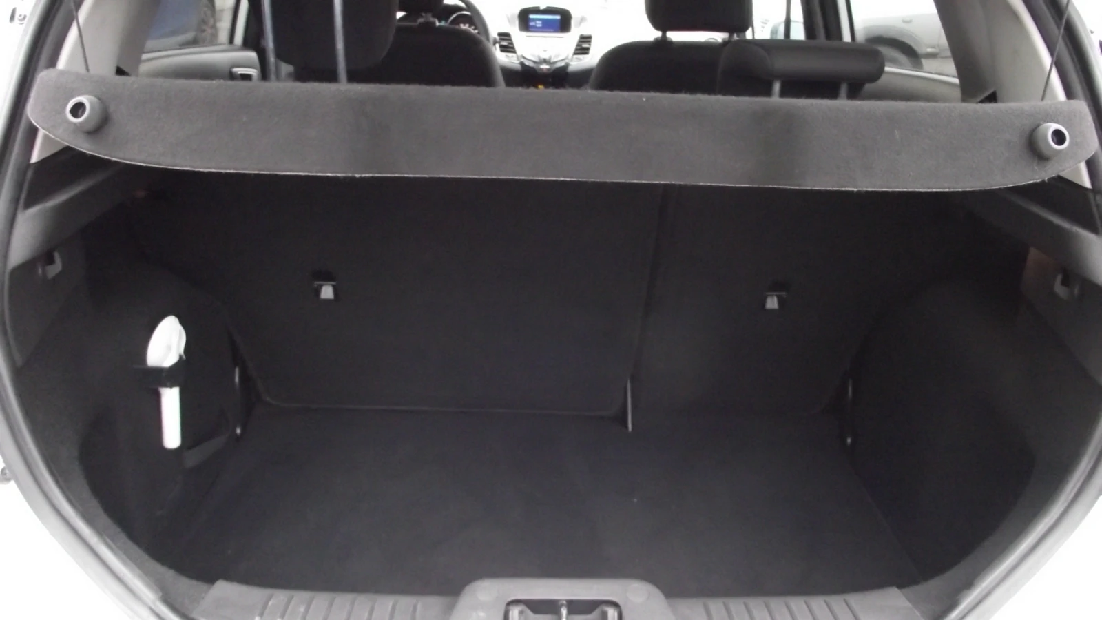 Ford Fiesta 1.4.i.95.k.c.Газ Бензин, NAVI., снимка 17 - Автомобили и джипове - 53956260