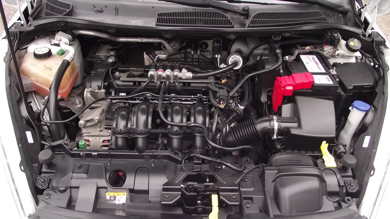 Ford Fiesta 1.4.i.95.k.c.Газ Бензин, NAVI., снимка 9 - Автомобили и джипове - 53956260