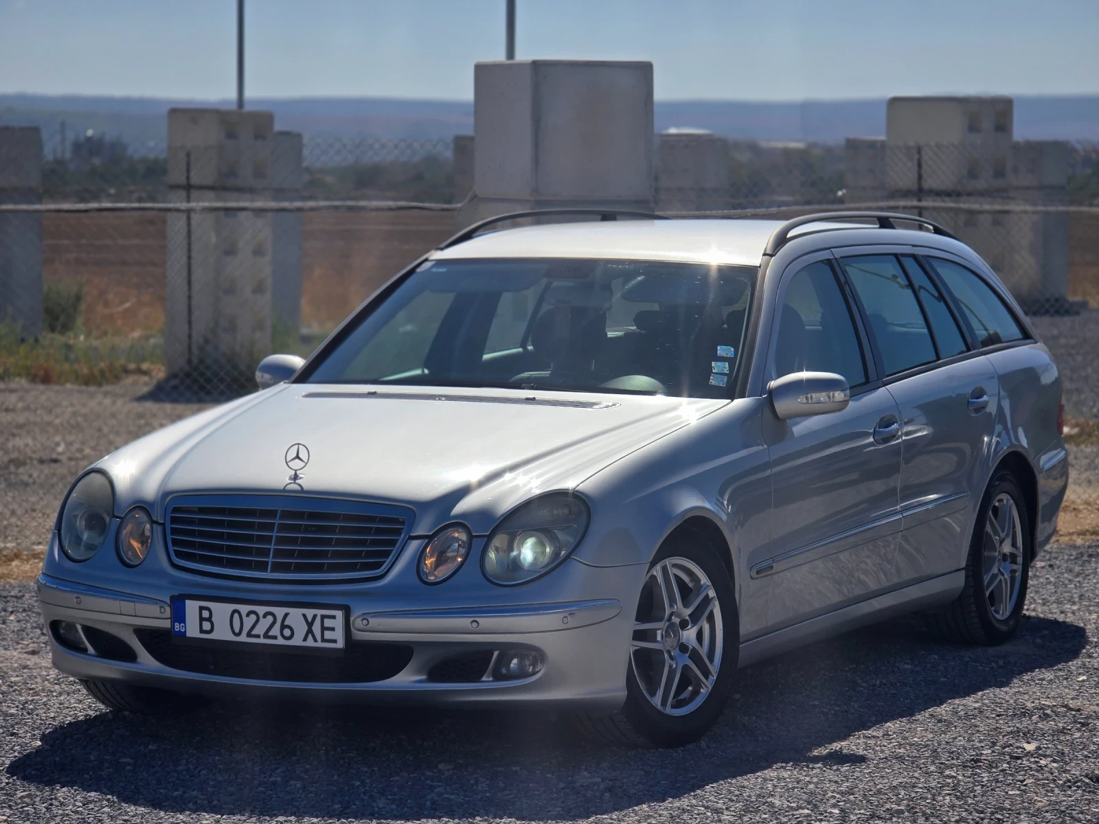 Mercedes-Benz E 320, снимка 3 - Автомобили и джипове - 54031792