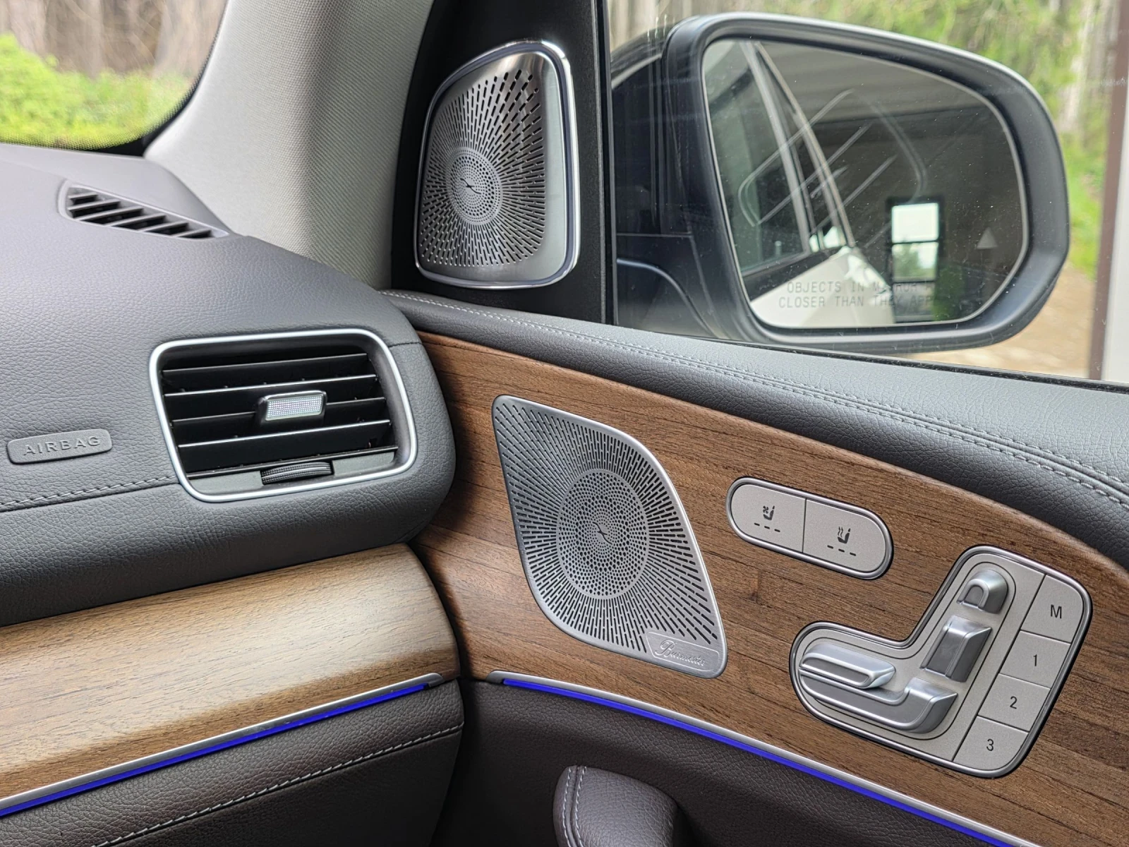 Mercedes-Benz GLE 450 AMG l Night pack l e-body l 3d Burm l Pano, снимка 12 - Автомобили и джипове - 54098820