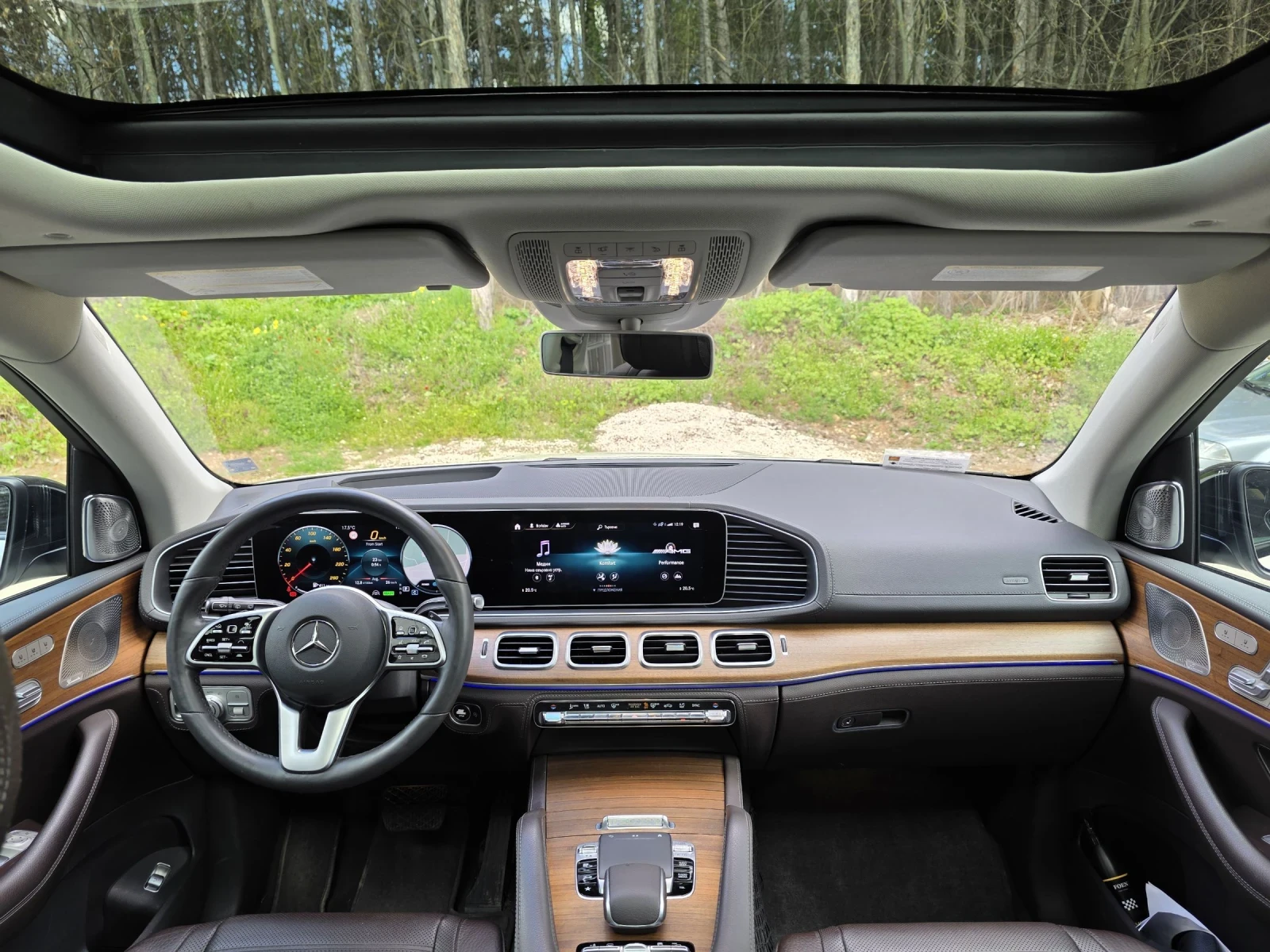 Mercedes-Benz GLE 450 AMG l Night pack l e-body l 3d Burm l Pano, снимка 14 - Автомобили и джипове - 54098820