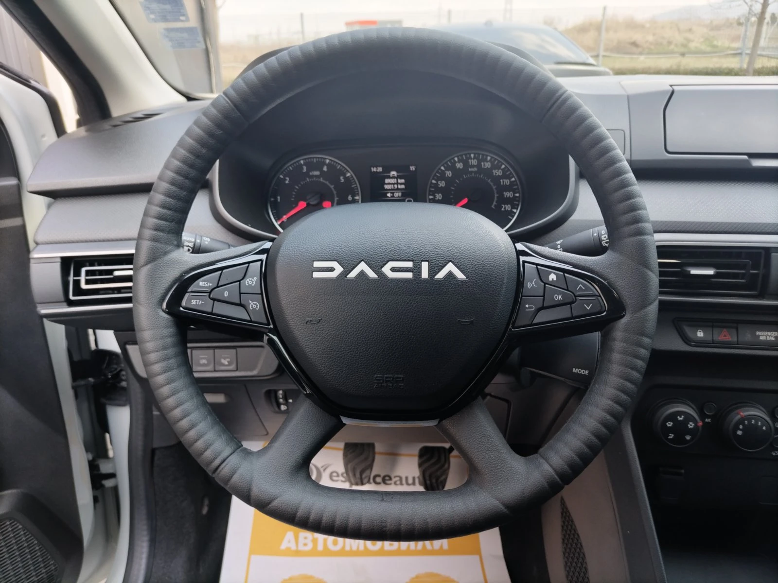 Dacia Jogger 1.0ECO-G 100 к.с., снимка 10 - Автомобили и джипове - 54206192