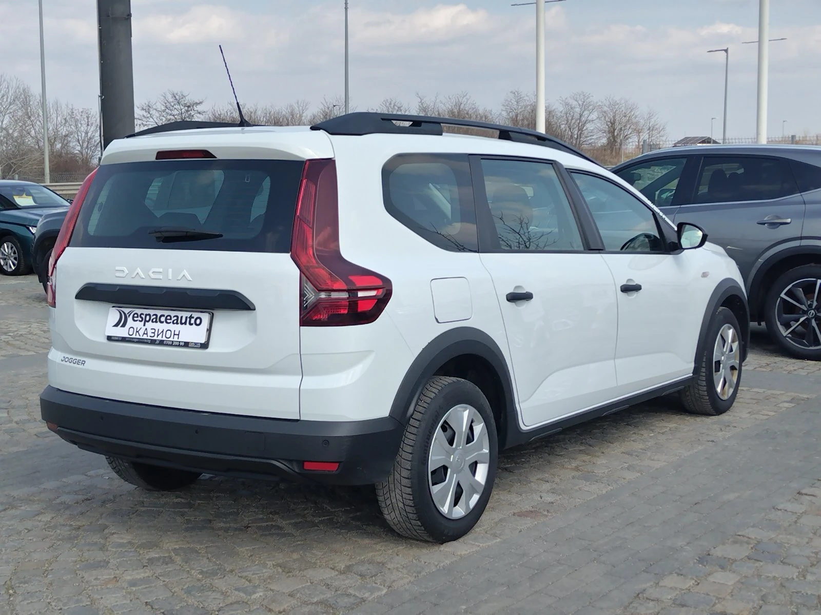 Dacia Jogger 1.0ECO-G 100 к.с., снимка 4 - Автомобили и джипове - 54206192
