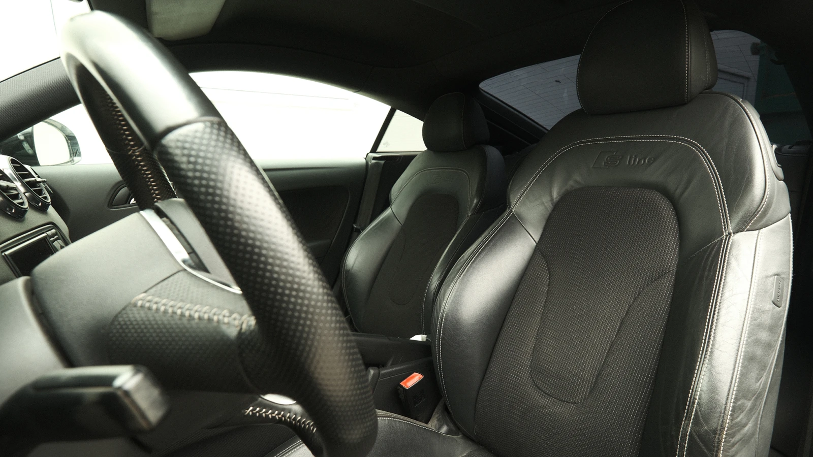 Audi Tt 2.0 TFSI Quattro, снимка 15 - Автомобили и джипове - 54477829