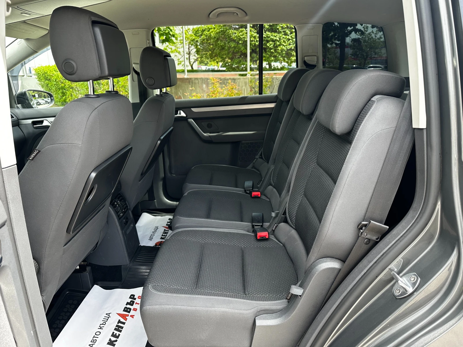 VW Touran 1.4i 150 к.с. Метан/бензин, снимка 9 - Автомобили и джипове - 54563816