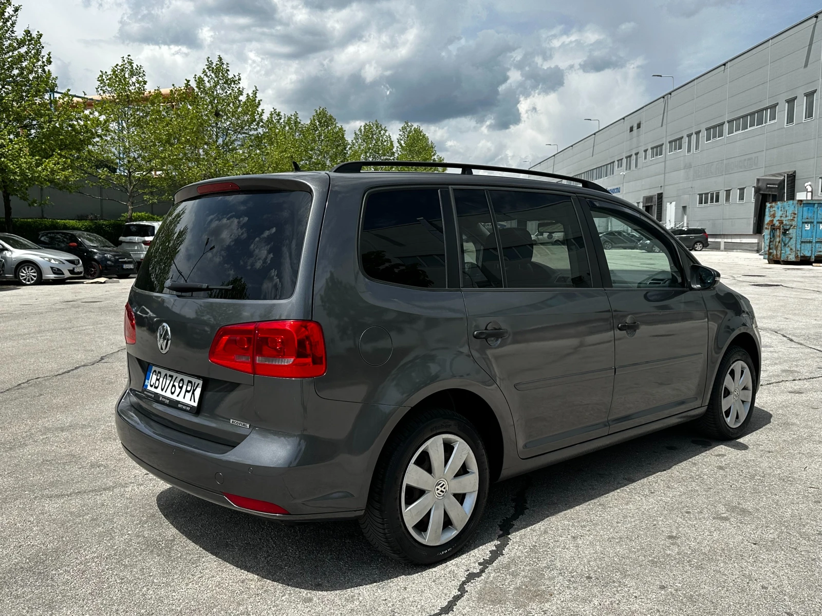 VW Touran 1.4i 150 к.с. Метан/бензин, снимка 4 - Автомобили и джипове - 54563816