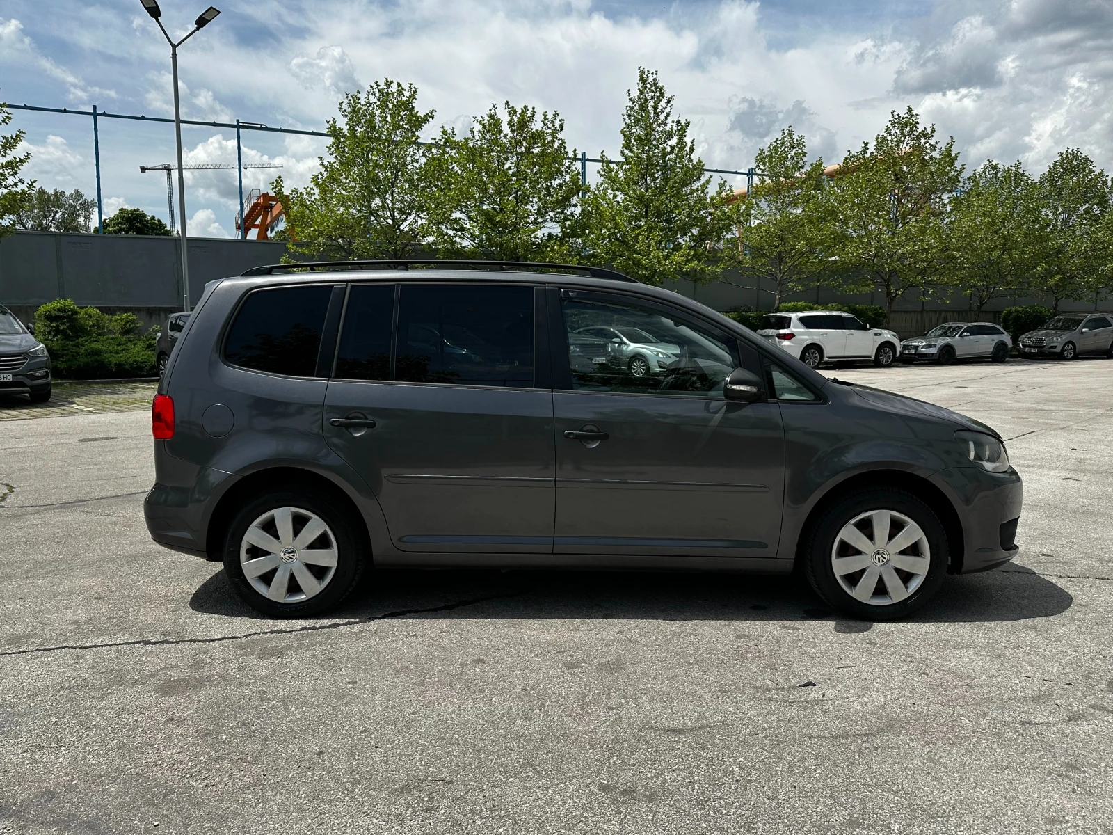 VW Touran 1.4i 150 к.с. Метан/бензин, снимка 5 - Автомобили и джипове - 54563816