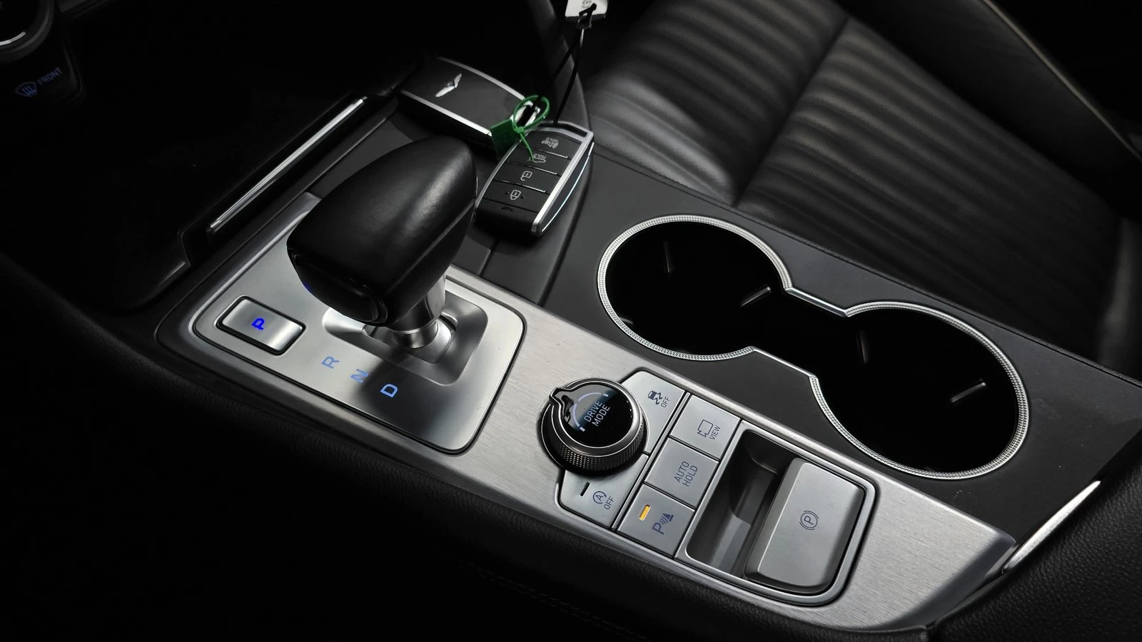 Genesis G70 2.0* KEYLESS* ПОДГРЕВ ВОЛАН* BLIND SPOT* КРАЙНА ЦЕ, снимка 9 - Автомобили и джипове - 55318956