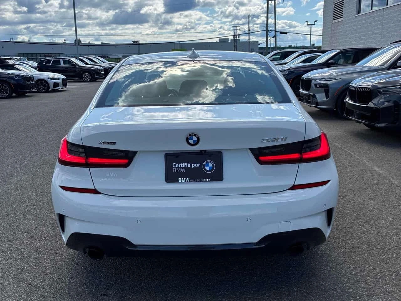 BMW 330 * 330i xDrive * АВТОКРЕДИТ БЕЗ ПЪРВОНАЧАЛНА ВНОСКА, снимка 4 - Автомобили и джипове - 55767131