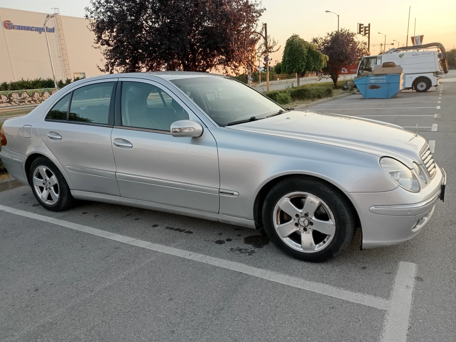 Mercedes-Benz E 270, снимка 3 - Автомобили и джипове - 55904974