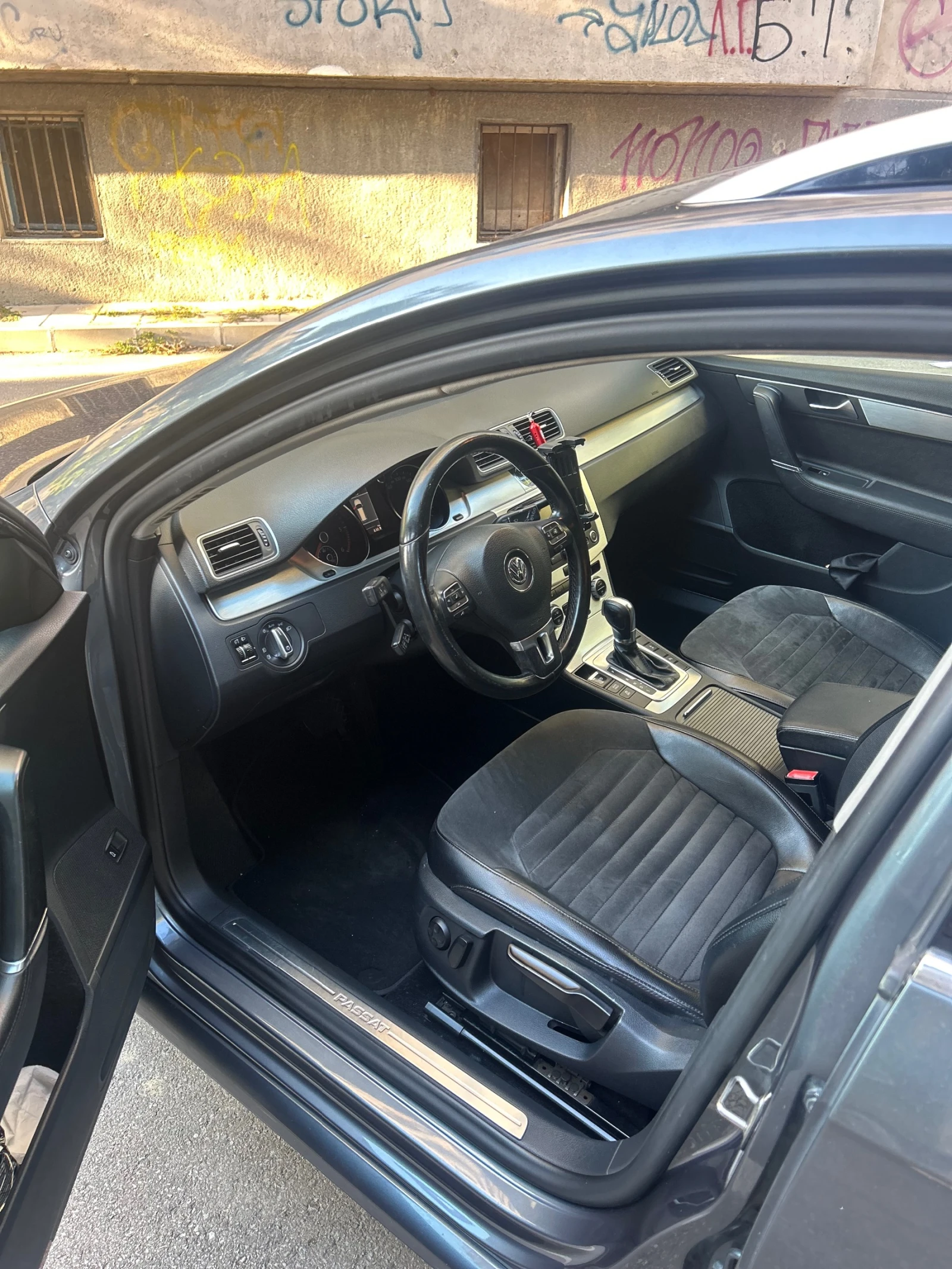 VW Passat, снимка 6 - Автомобили и джипове - 56331557