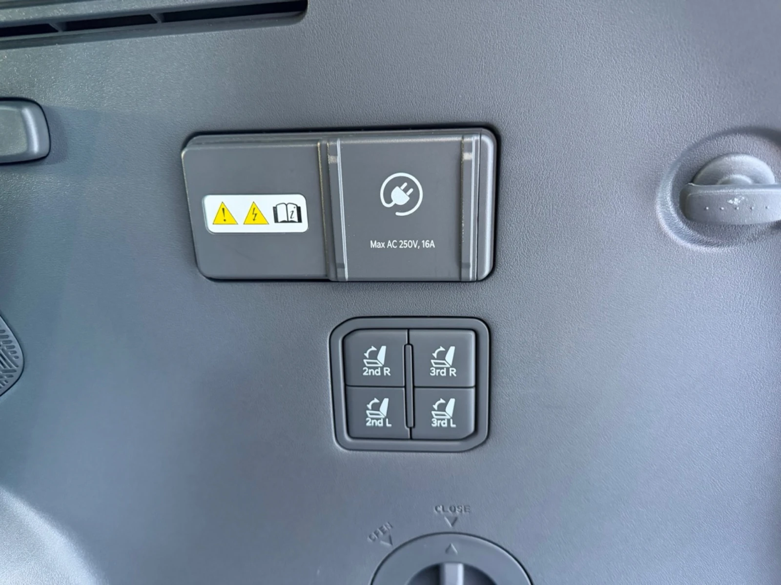 Kia EV9 Launch Edition* AWD, снимка 9 - Автомобили и джипове - 56438581