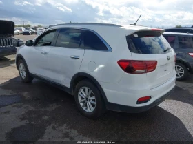 Kia Sorento 2.4l 2.4L Lx, снимка 3 - Автомобили и джипове - 53658194