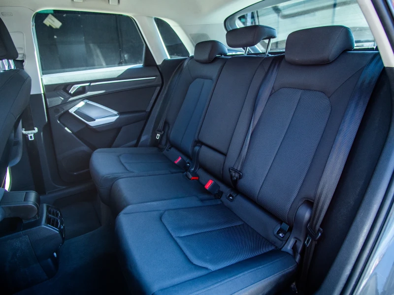 Audi Q3 35 TDI / QUATTRO / DIGITAL / LED / CAMERA, снимка 16 - Автомобили и джипове - 50189027