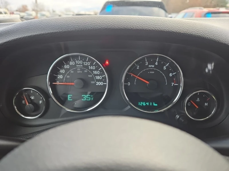 Jeep Wrangler * WILLYS WHEELER * CARFAX * БЕЗ ПЪРВОНАЧАЛНА ВНОСК, снимка 9 - Автомобили и джипове - 52723515