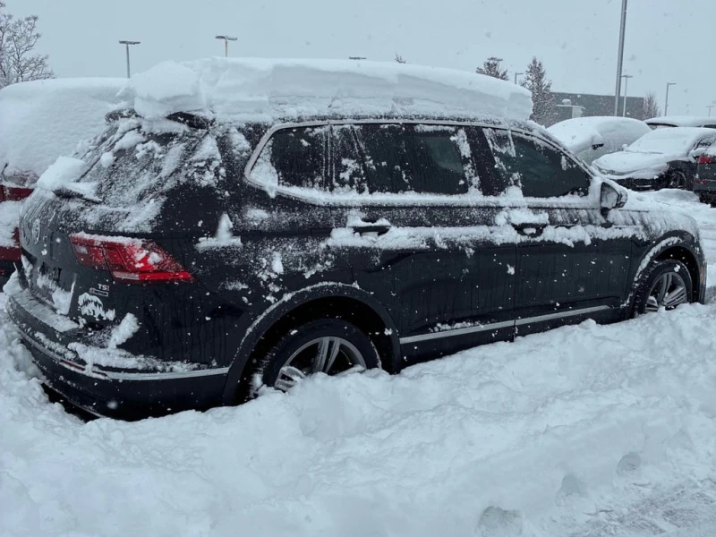 VW Tiguan * Highline * CARFAX * БЕЗ ПЪРВОНАЧАЛНА ВНОСКА, снимка 3 - Автомобили и джипове - 52973136