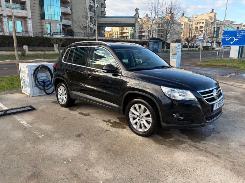 VW Tiguan 2.0TDI 4Motion, снимка 3 - Автомобили и джипове - 53107906