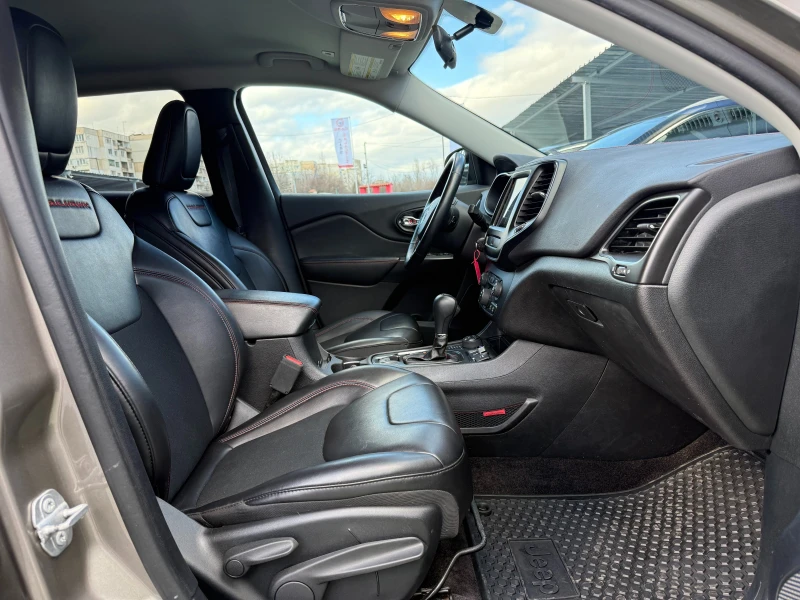 Jeep Cherokee TRAILHAWK, снимка 8 - Автомобили и джипове - 53469719