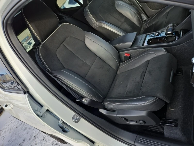 Volvo XC40 R-DESIGN * * CARFAX * * АВТО КРЕДИТ * * , снимка 9 - Автомобили и джипове - 53038656