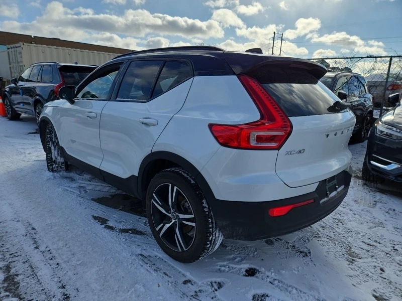 Volvo XC40 R-DESIGN * * CARFAX * * АВТО КРЕДИТ * * , снимка 5 - Автомобили и джипове - 53038656