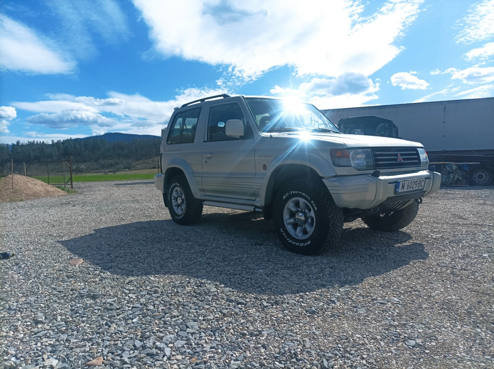 Mitsubishi Pajero 2.5 - изображение 2