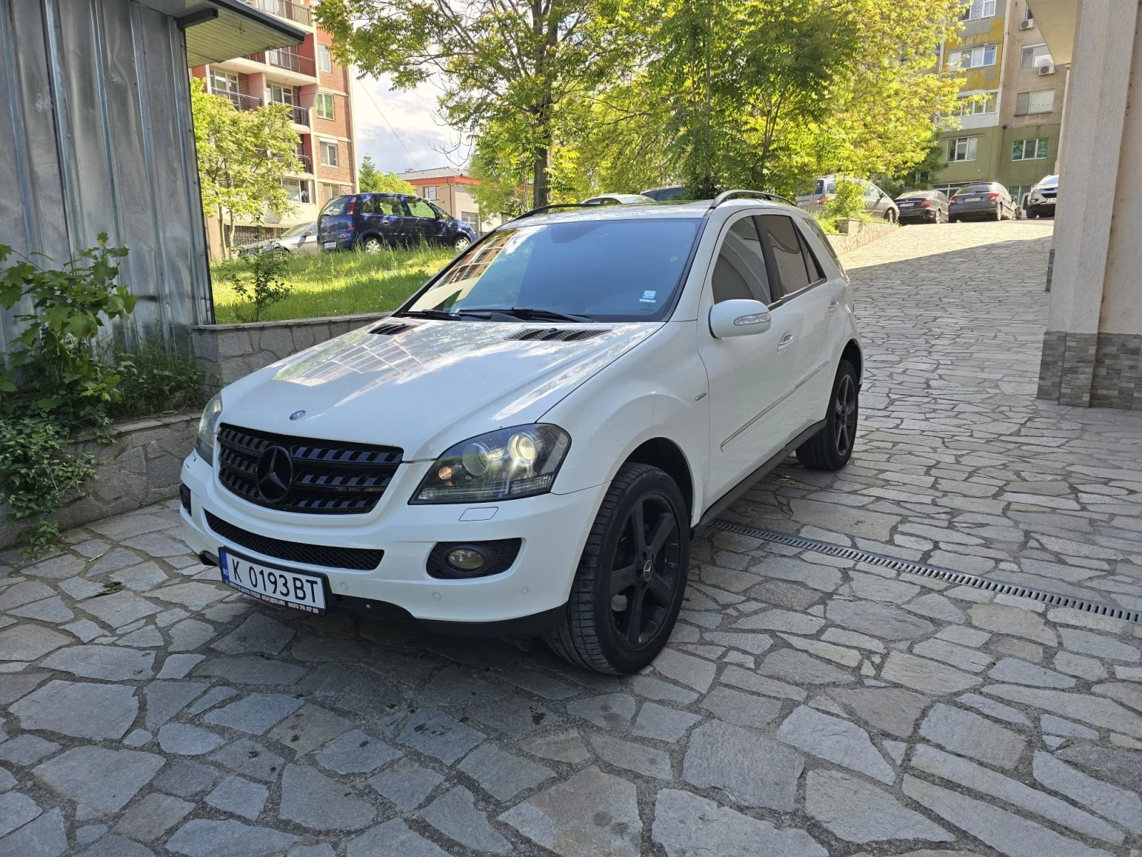 Mercedes-Benz ML 320 4 Matic - изображение 2