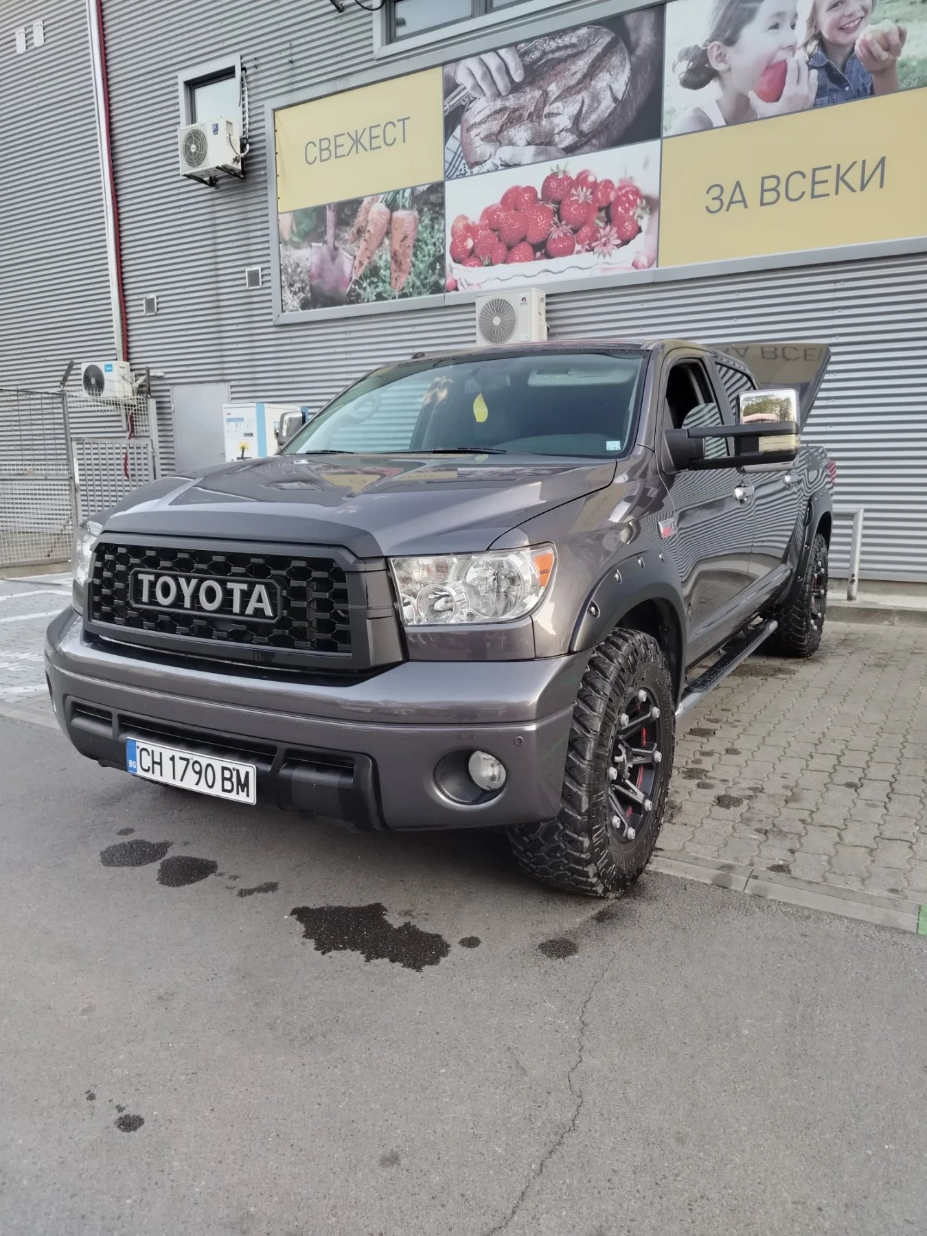 Toyota Tundra Trd, снимка 6 - Автомобили и джипове - 54346767