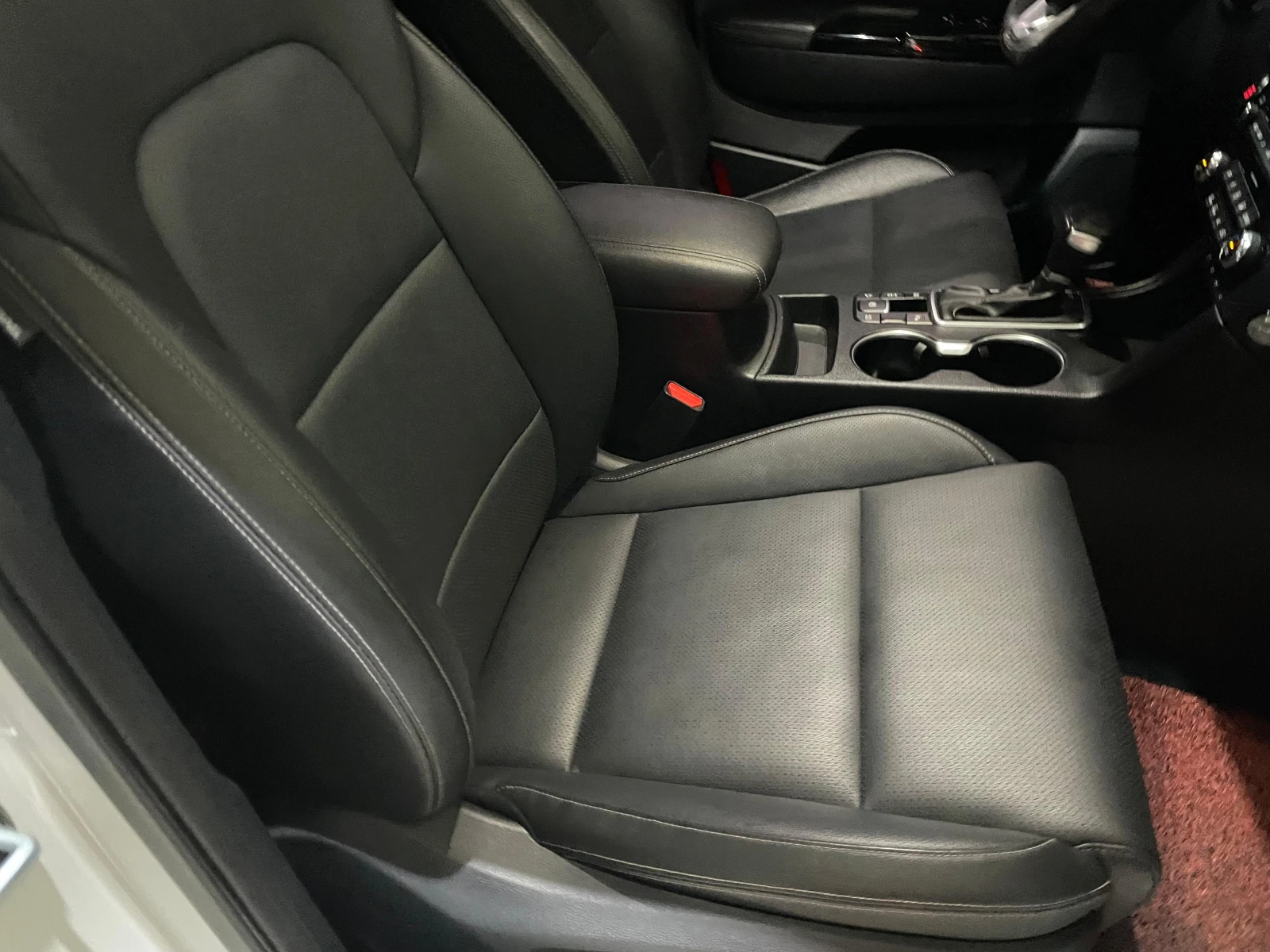 Kia Sportage 2.0D 4WD ! Intelligent !, снимка 11 - Автомобили и джипове - 54139104