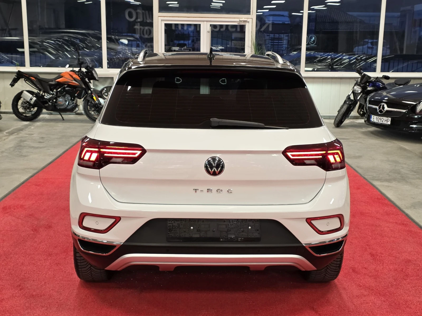 VW T-Roc 1.5TSI | DSG7 | IQ Light | ACC | Camera, снимка 5 - Автомобили и джипове - 54208990