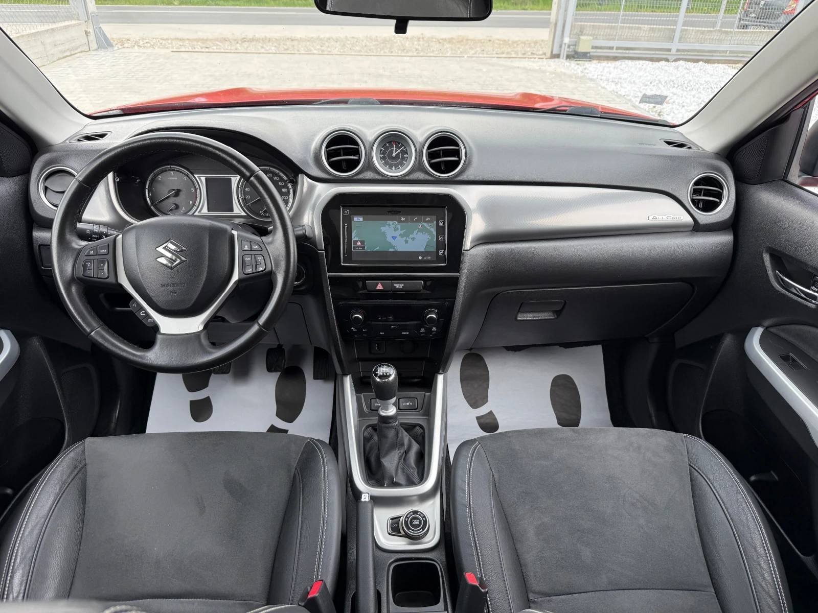 Suzuki Vitara 1.6DDIS , снимка 14 - Автомобили и джипове - 54383480