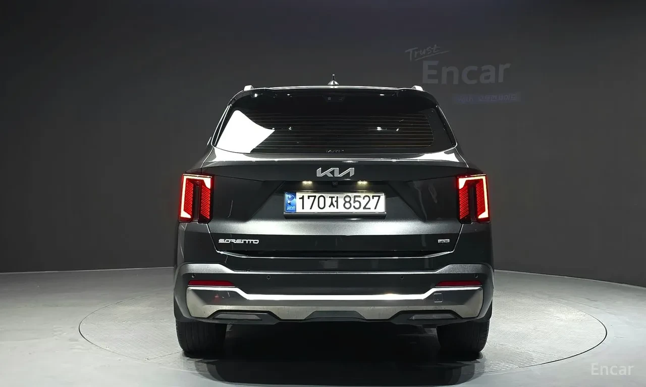 Kia Sorento NOBLESSE | 360 | HUD| MirrorCAM| STYLE PKG, снимка 3 - Автомобили и джипове - 55753848
