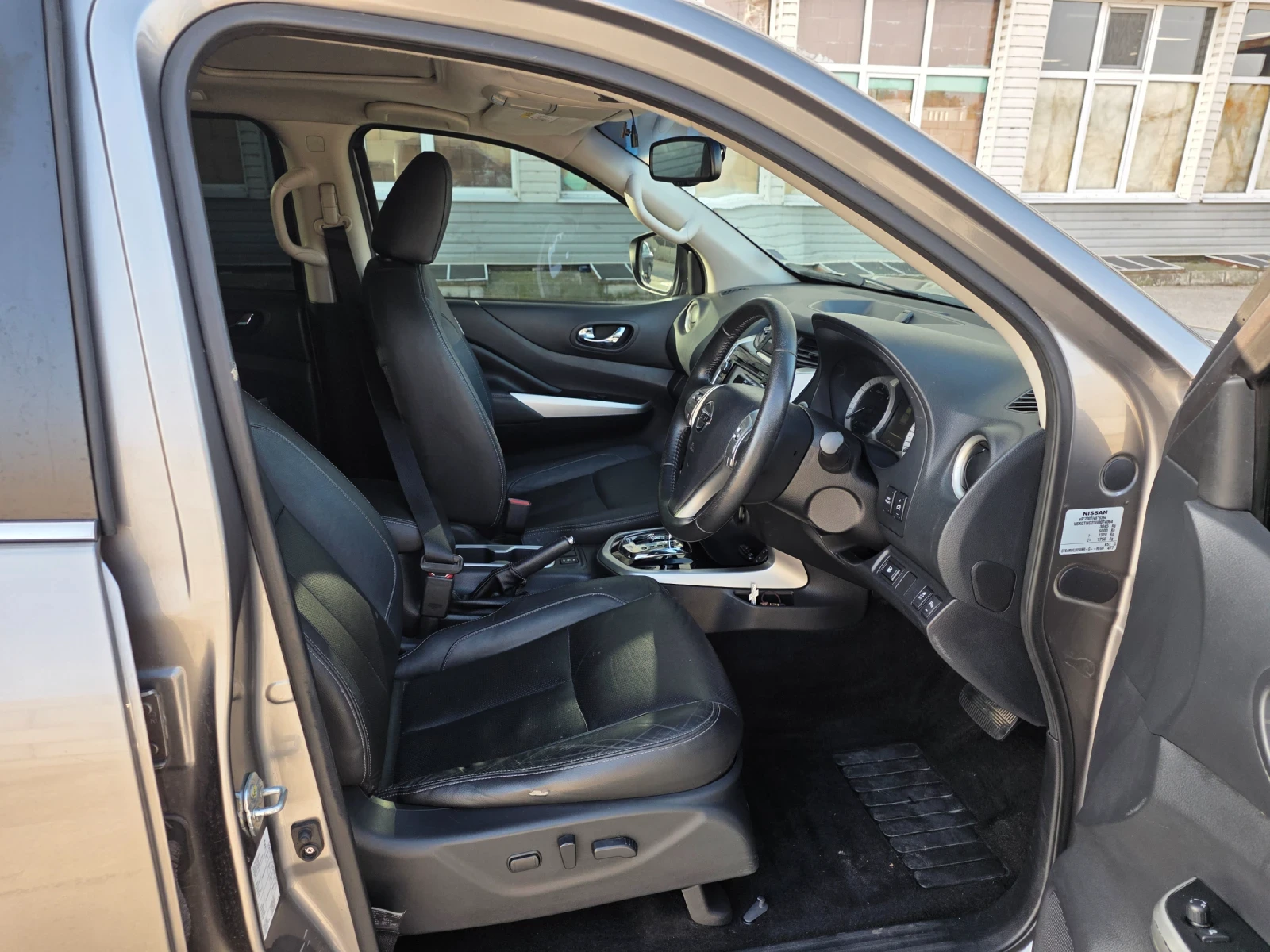 Nissan Navara 2.3 190 euro 6, снимка 7 - Автомобили и джипове - 56553238
