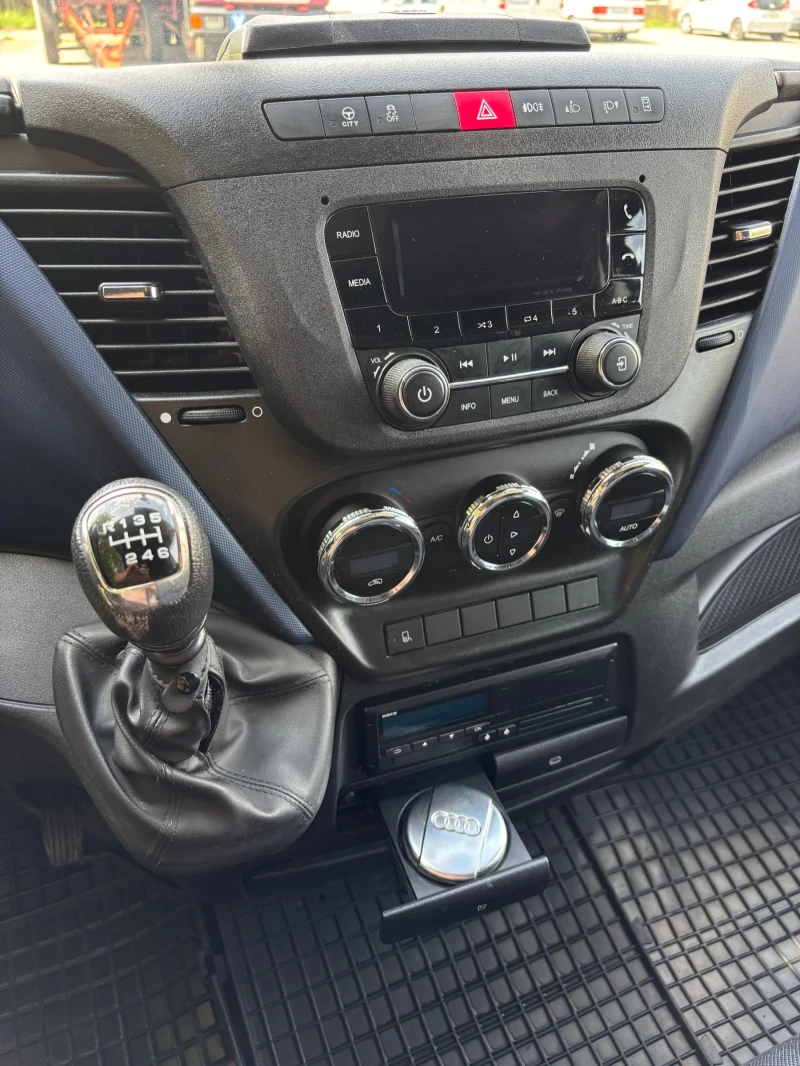 Iveco Daily 35S18 FULL LED, снимка 13 - Бусове и автобуси - 52510680