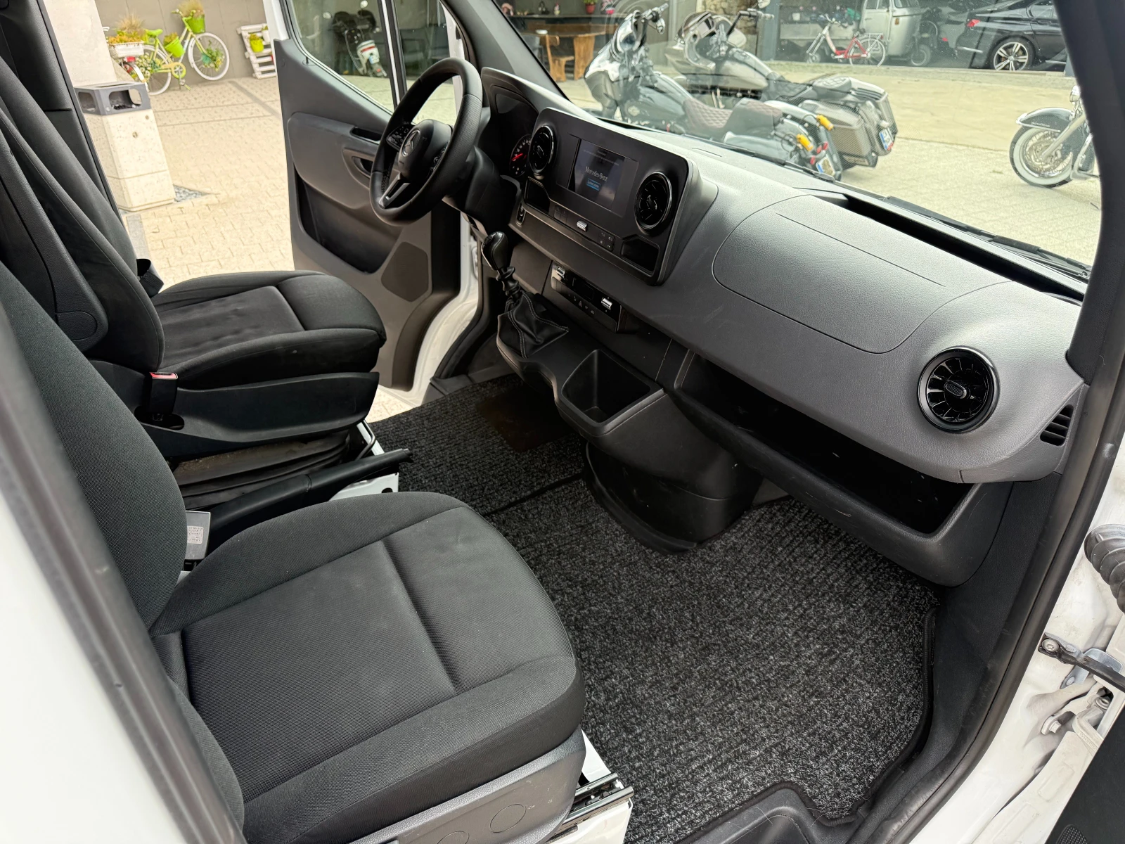Mercedes-Benz Sprinter 314CDI Клима L1H1 Еuro 6 , снимка 10 - Бусове и автобуси - 55752987