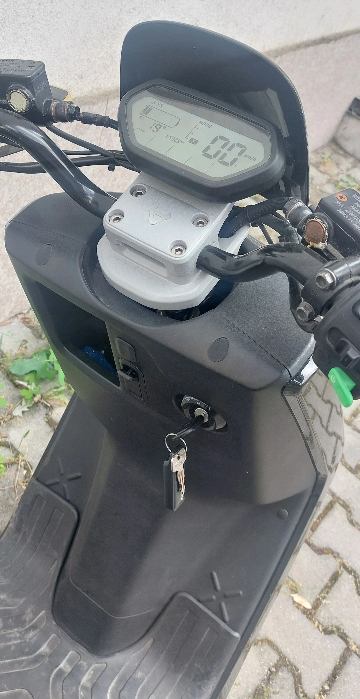 NIU N Sport Li-ion батерия регистриран  - изображение 8