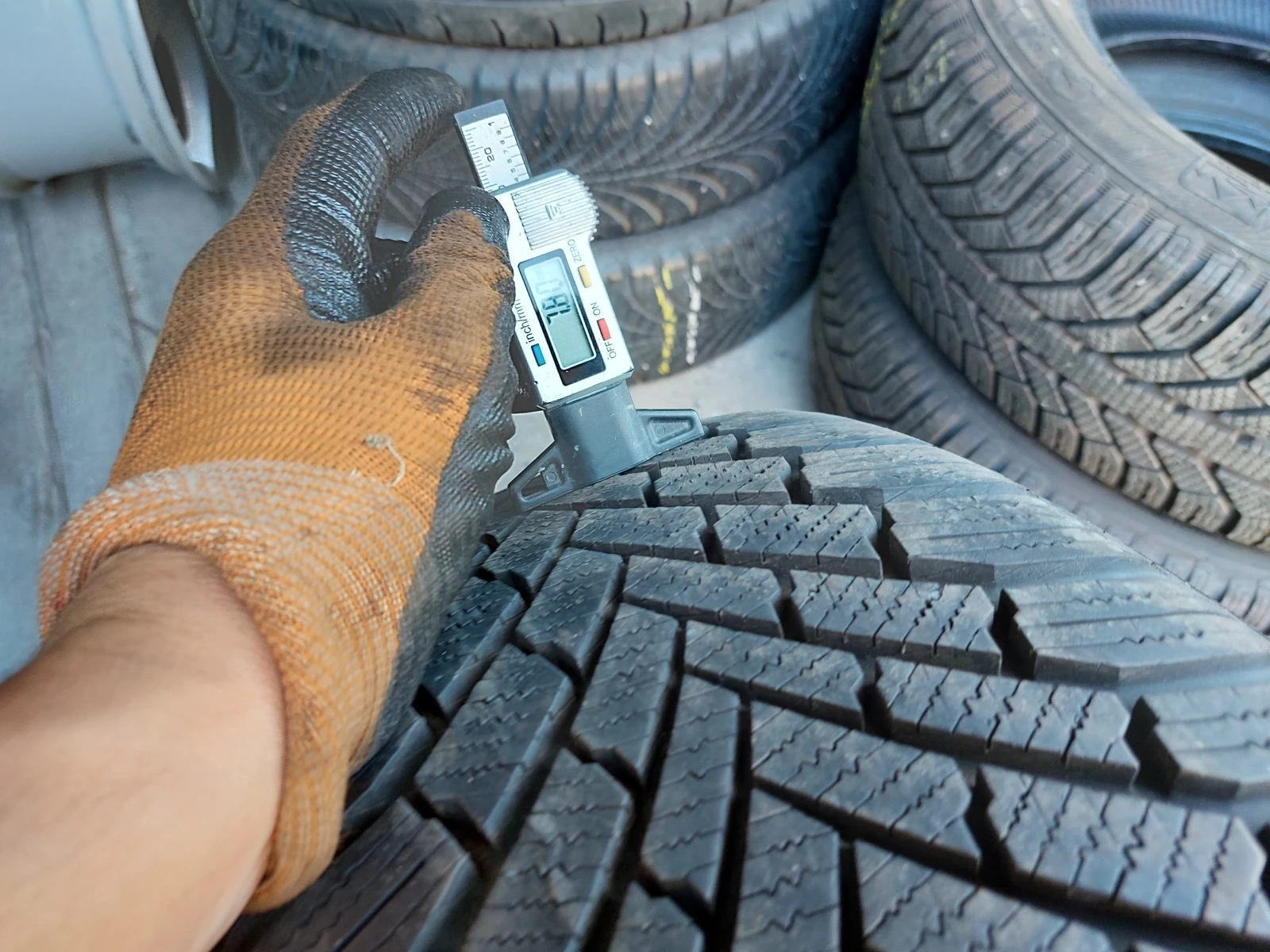 ���� 225/50R17 | Mobile.bg � ����������� 4