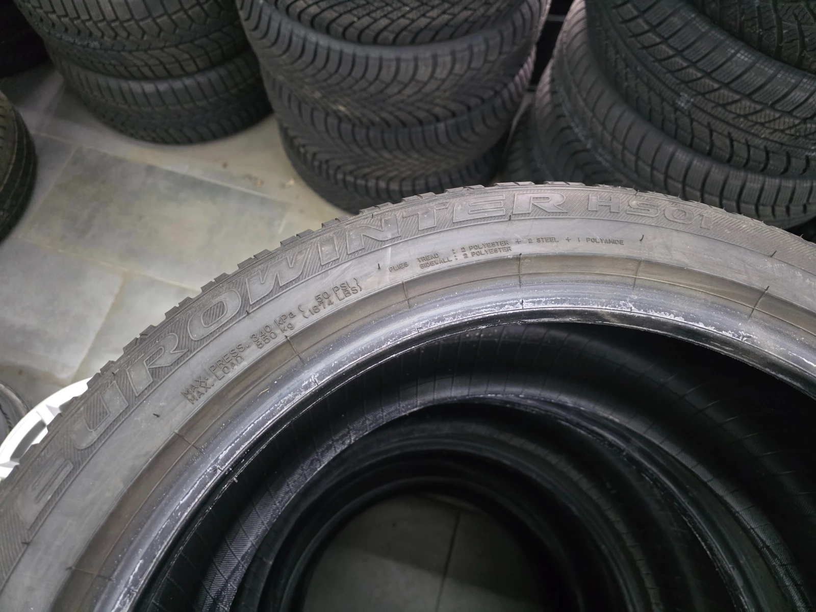 Гуми Зимни 245/45R19, снимка 11 - Гуми и джанти - 53966415