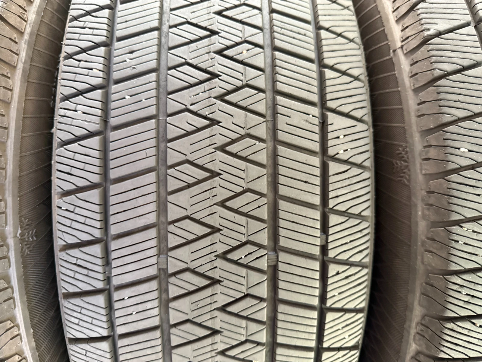 Гуми Зимни 225/65R17, снимка 5 - Гуми и джанти - 55641291