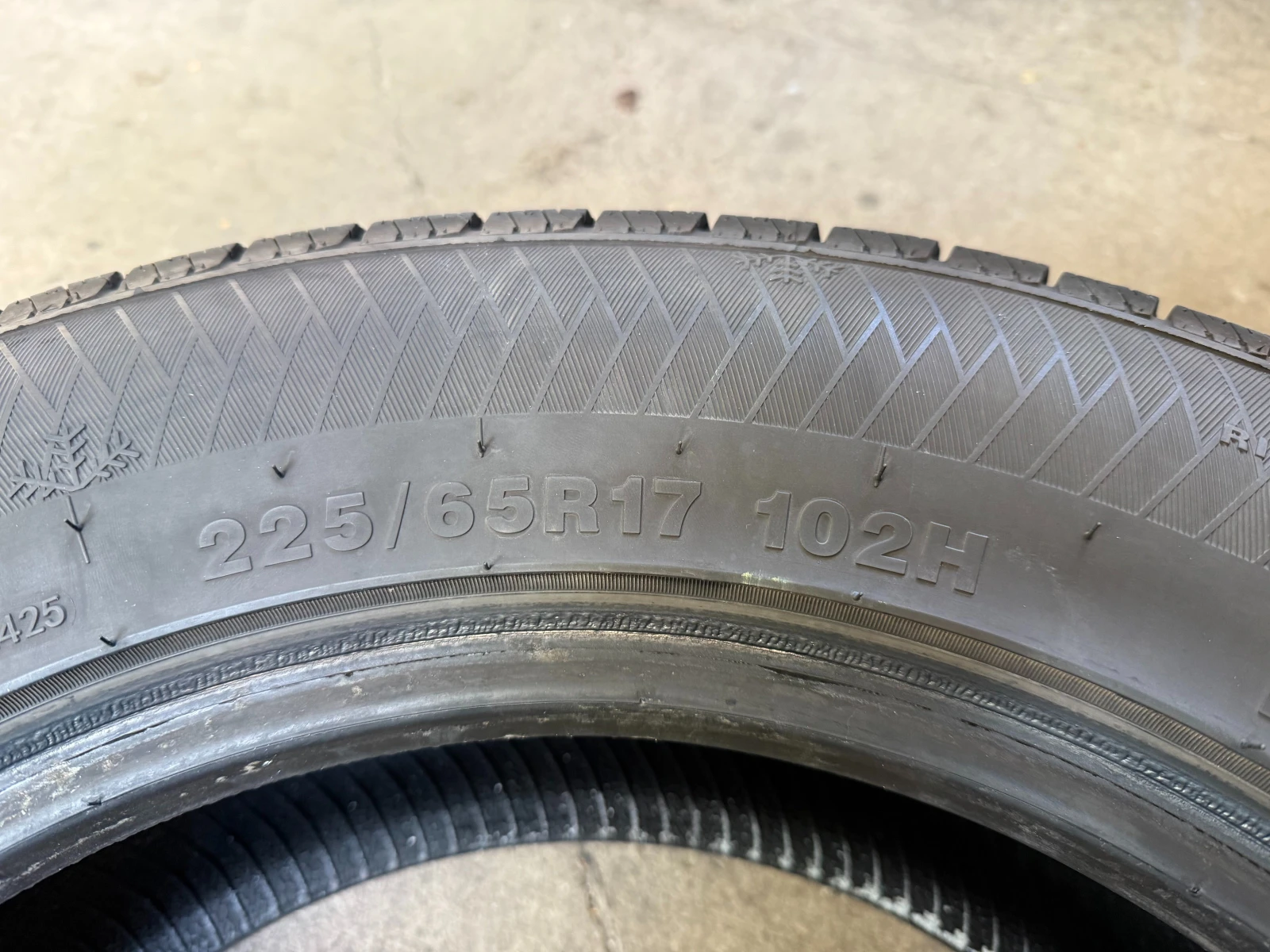 Гуми Зимни 225/65R17, снимка 9 - Гуми и джанти - 55641291