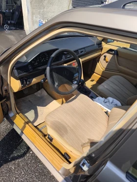 Mercedes-Benz 124 230TE, снимка 6