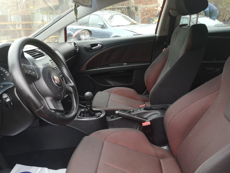 Seat Leon, снимка 16 - Автомобили и джипове - 41535438
