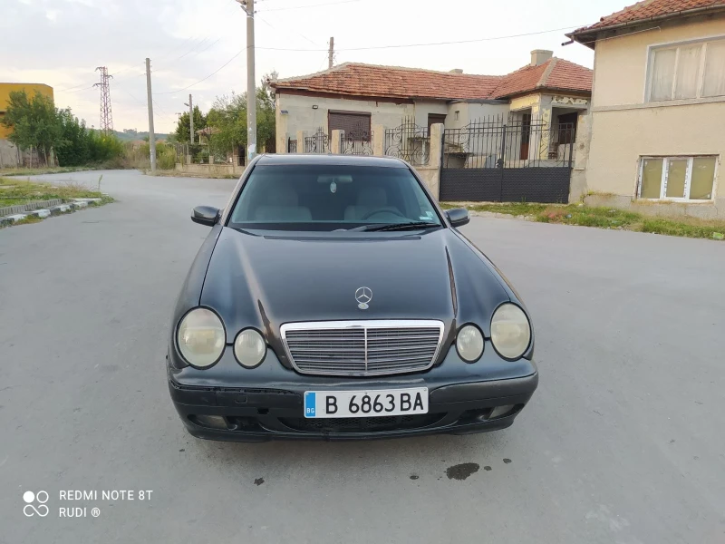 Mercedes-Benz E 220 cdi, снимка 1 - Автомобили и джипове - 47335054