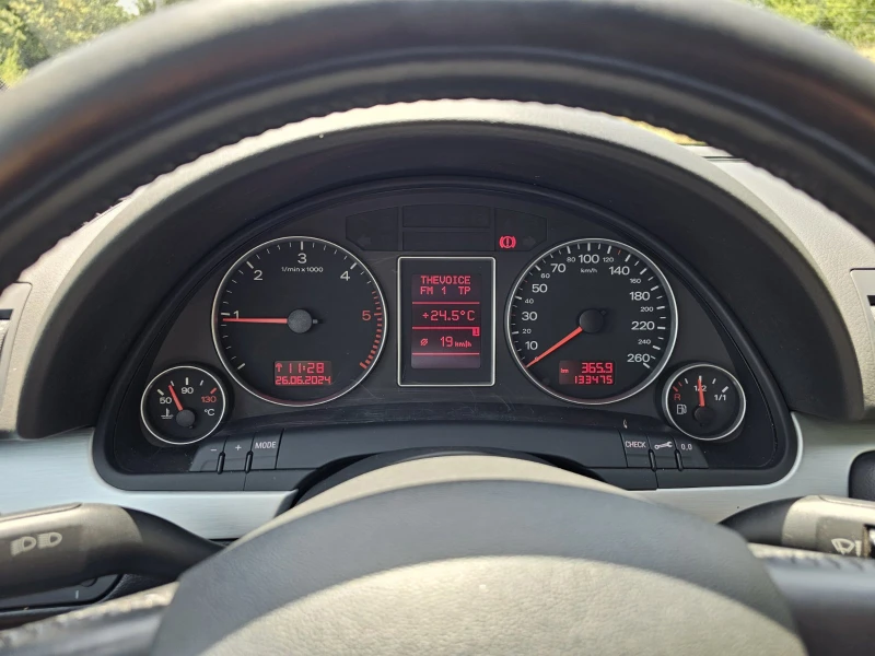 Audi A4 20 TDI Quatro, снимка 6 - Автомобили и джипове - 49006631