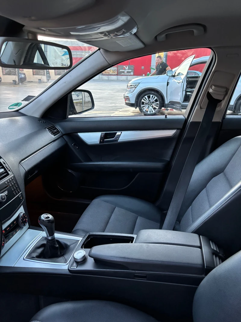 Mercedes-Benz C 200 Kompressor, снимка 14 - Автомобили и джипове - 52125184