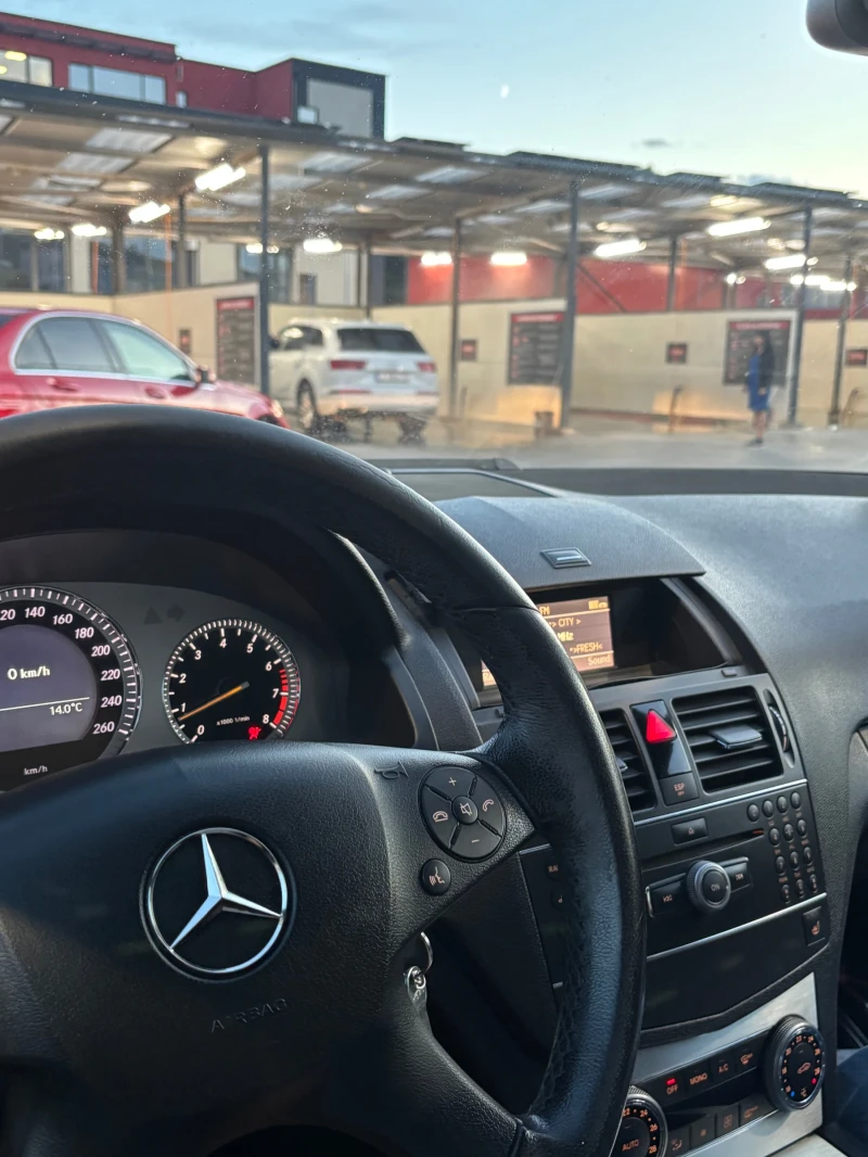 Mercedes-Benz C 200 Kompressor, снимка 8 - Автомобили и джипове - 52125184