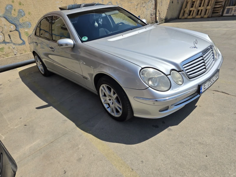 Mercedes-Benz E 220, снимка 2 - Автомобили и джипове - 51359132
